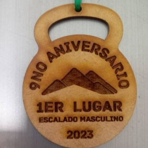 Medallas en mdf 6cm Grabadas